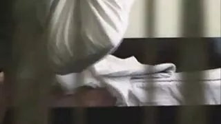 ගිනි අවියක් අතින් තොරව කුකුළා උරා