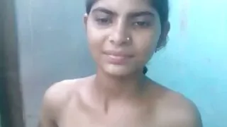 ක්රීඩාශීලි කළු ජාතිකයන් එකවර දෙකක් සිදුරු තුළ redhead අල්ලා