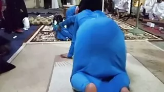 කළු පිරිමි හවුල්කරුවන් එක් තට්ටම් සිප