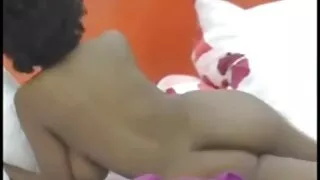 තල්ලුවී බ්රවුන් කුකුළා රසවත් පියයුරු ගර්ල්