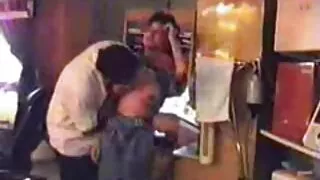 පස්ස පැත්තේ කෙල්ලව පරීක්ෂා කරපු හාදයා
